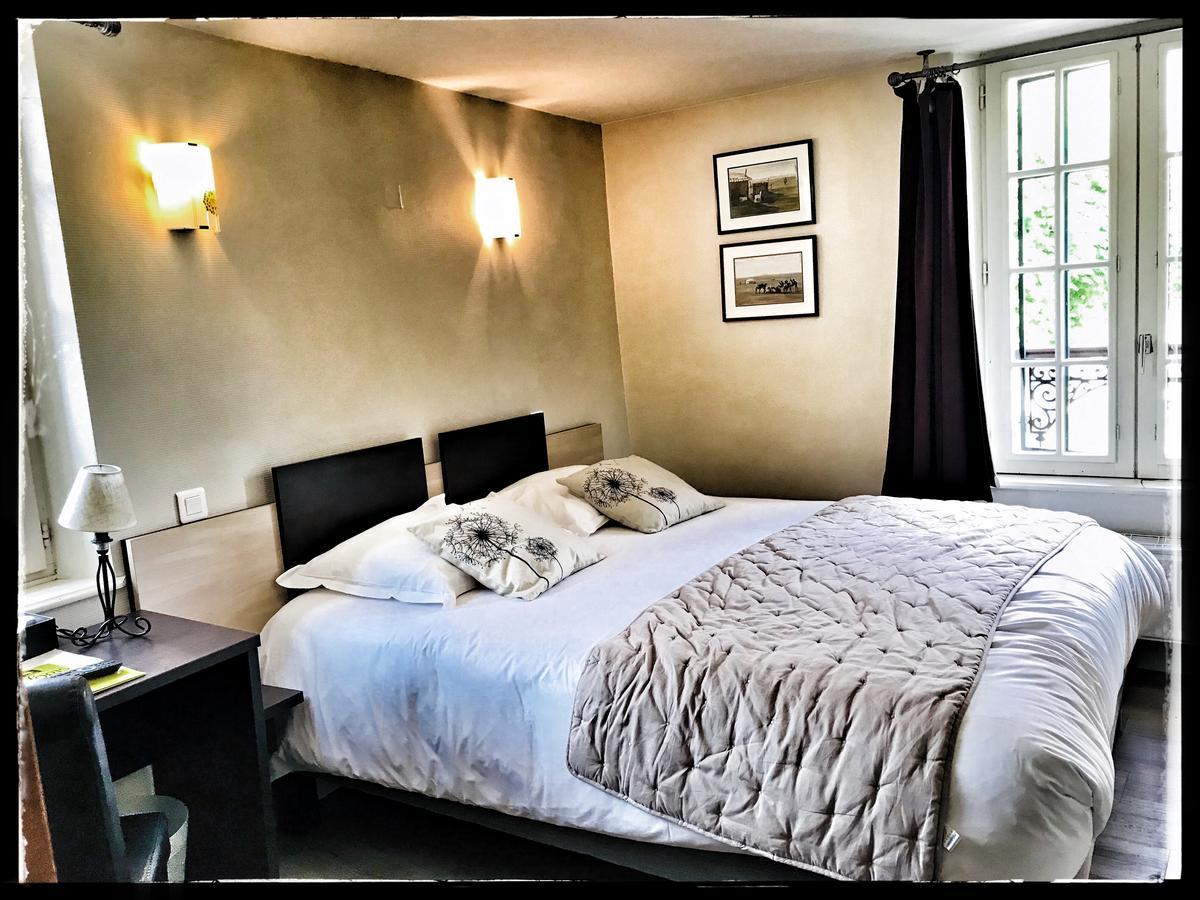 Logis Hotel La Foret Senonches Экстерьер фото