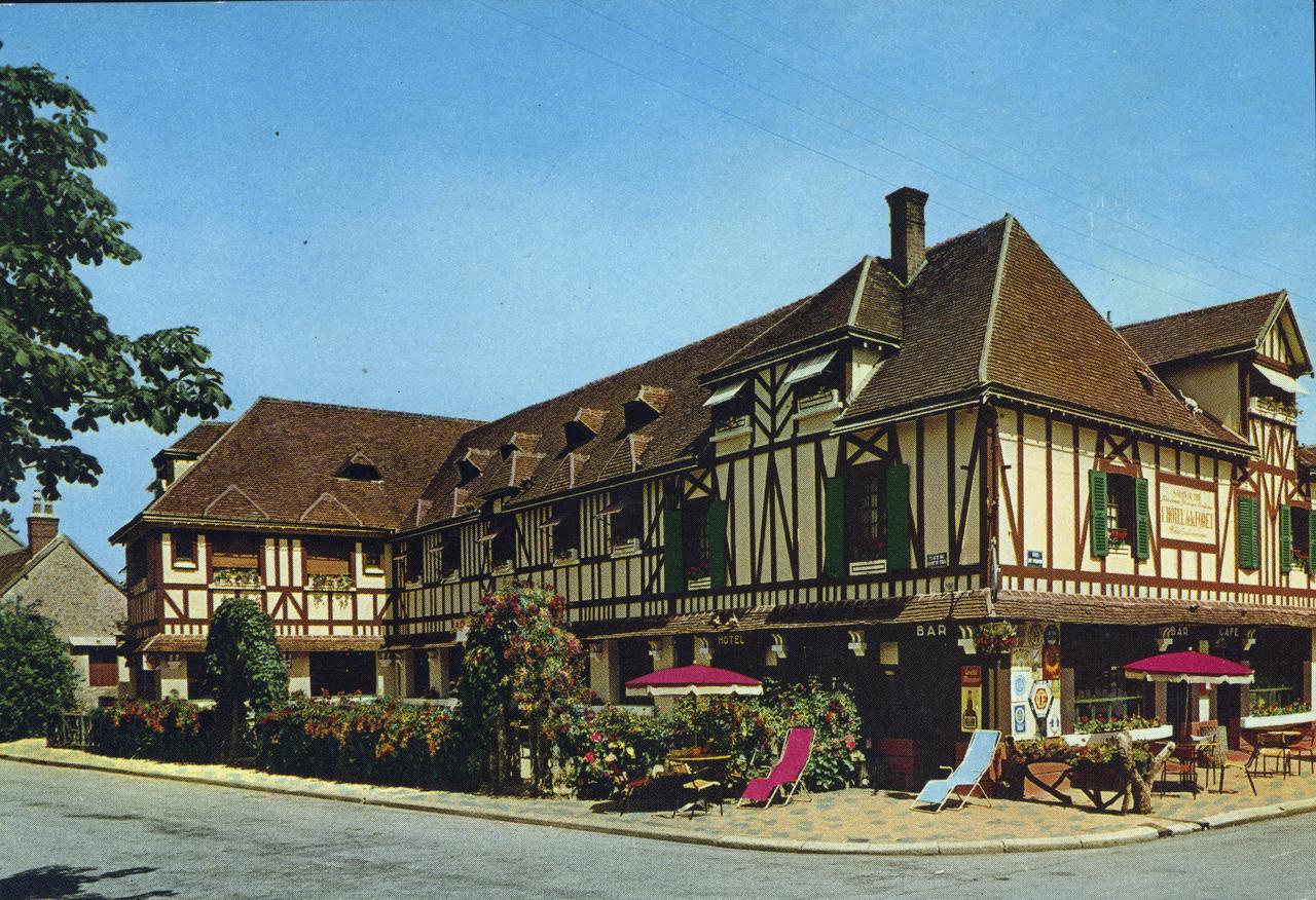 Logis Hotel La Foret Senonches Экстерьер фото