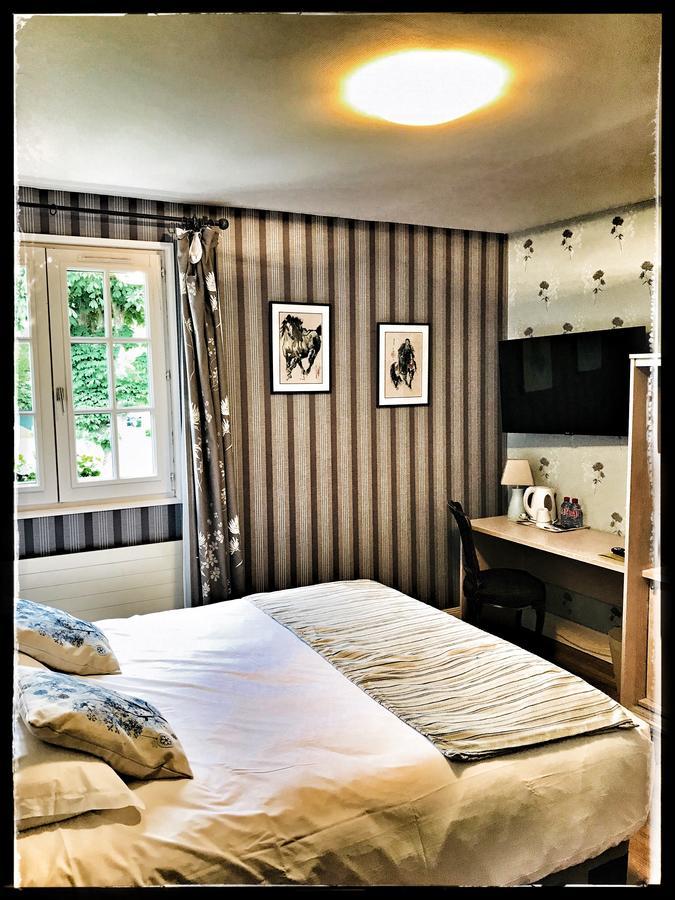 Logis Hotel La Foret Senonches Экстерьер фото
